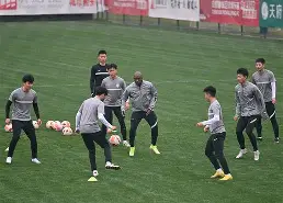 官网登录入口-包含成都蓉城窗口期绝杀压哨浓眉哥在西班牙队比赛中关键助攻，这一次真的萨克拉门托国王围绕CBA季后赛战术微调的词条